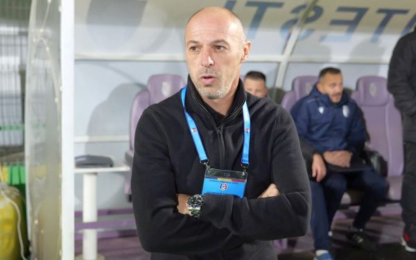 Bogdan Andone, tehnicianul celor de la FC Argeș, a părăsit din senin stadionul din Mioveni după înfrângerea cu 0-1 în fața U Cluj, refuzând să acorde interviul de final de meci și plecând direct de la drumul de akses