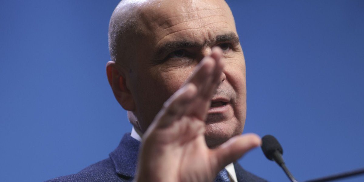 Premierul Ilie Bolojan: Reducerea numărului de comune din România este realizabilă fără probleme, iar România ar trebui să ia în calcul și organizarea administrativ-teritorială pe baze noi La un moment de bilanț pentru reformele administrative din România, premierul Ilie Bolojan a făcut recent declarații care aduc în prim-plan posibilitatea unei restructurări eficiente a unităților administrativ-teritoriale