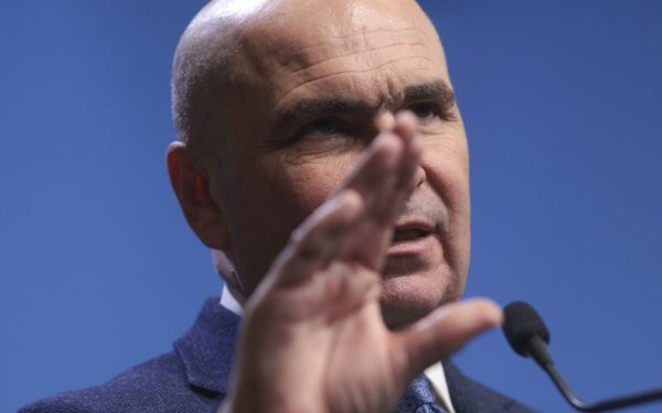 Premierul Ilie Bolojan: Reducerea numărului de comune din România este realizabilă fără probleme, iar România ar trebui să ia în calcul și organizarea administrativ-teritorială pe baze noi La un moment de bilanț pentru reformele administrative din România, premierul Ilie Bolojan a făcut recent declarații care aduc în prim-plan posibilitatea unei restructurări eficiente a unităților administrativ-teritoriale