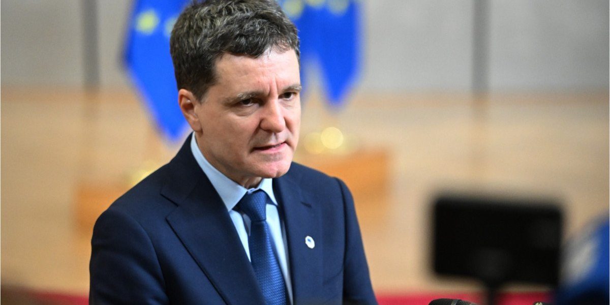 Nicușor Dan asigură cetățenii: România nu este implicată în conflictele din Orientul Mijlociu Într-un context tensionat în Orientul Mijlociu, președintele Primăriei Capitalei, Nicușor Dan, a venit cu un mesaj clar pentru cetățeni, reconfirmând neutralitatea țării în fața conflictelor din regiune
