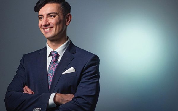 Investițiile Philip Morris în România, un exemplu de reindustrializare și modernizare a industriei locale Philip Morris International a realizat investiții cu adevărat semnificative în România, depășind 1,1 miliarde de dolari, într-un efort de a reinventa și moderniza relația locală cu industria tutunului