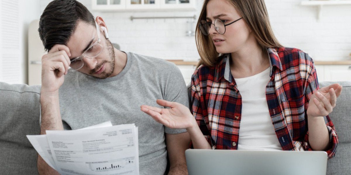 Guvernul României analizează în ședința de joi un proiect de Ordonanță de Urgență menită să stipuleze măsuri speciale pentru protejarea consumatorilor casnici din piața gazelor naturale în perioada 1 aprilie 2026 – 31 martie 2027, într-un context de liberalizare totală a pieței de energie