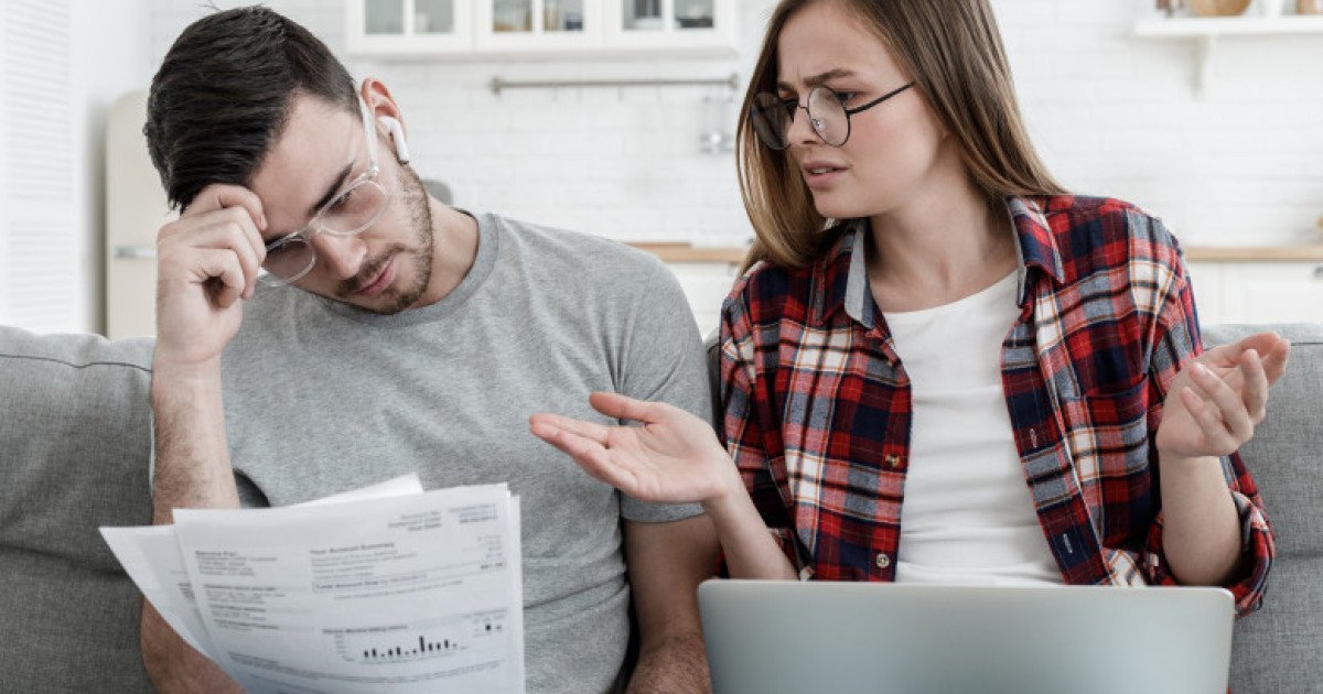 Guvernul României analizează în ședința de joi un proiect de Ordonanță de Urgență menită să stipuleze măsuri speciale pentru protejarea consumatorilor casnici din piața gazelor naturale în perioada 1 aprilie 2026 – 31 martie 2027, într-un context de liberalizare totală a pieței de energie