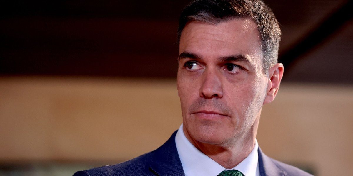 Premierul Pedro Sanchez a anunțat recent lansarea unui nou sistem de analiză al conținutului de pe rețelele sociale, denumit HODIO, destinat să combate răspândirea mesajelor instigatorii la ură și să monitorizeze influența algoritmilor asupra polarizării online