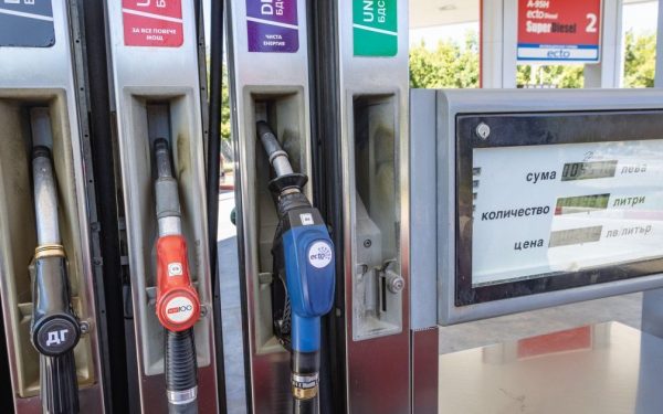 Vecinii bulgari oferă prețuri mai mici la carburanți, iar pentru șoferii români care trec frecvent granița, această diferență poate însemna economii considerabile