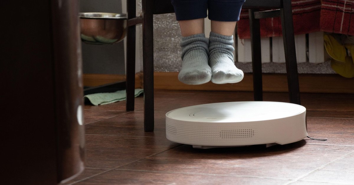 Un inginer software din Spania a declanșat o alarmă majoră în domeniul securității cibernetice odată cu dezvăluirea unei vulnerabilități majore în sistemele unor dispozitive inteligente casnice