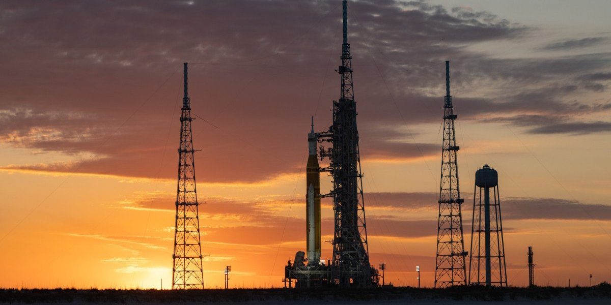 NASA plănuiește o relansare istorică: misiunea Artemis II, prima cu echipaj uman în această serie, ar putea fi lansată din nou în luna aprilie, după o amânare neprevăzută cauzată de probleme tehnice