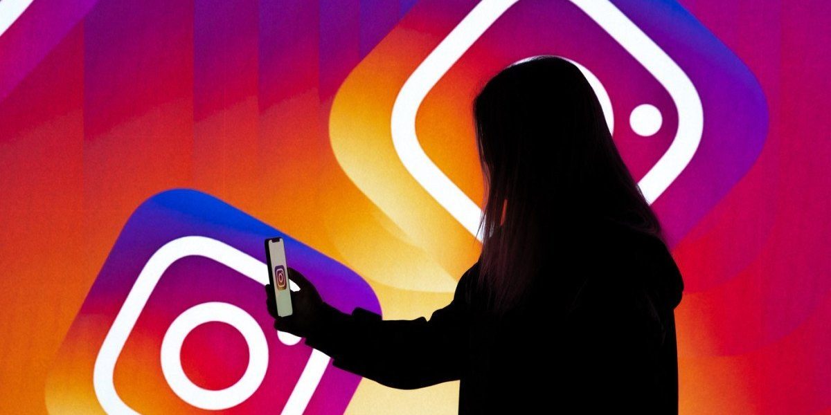 Instagram a anunțat joi că va introduce noi funcționalități menite să protejeze adolescenții atunci când caută informații sensibile legate de sinucidere și automutilare, un pas important în eforturile de a combate riscurile digitale care afectează tinerii