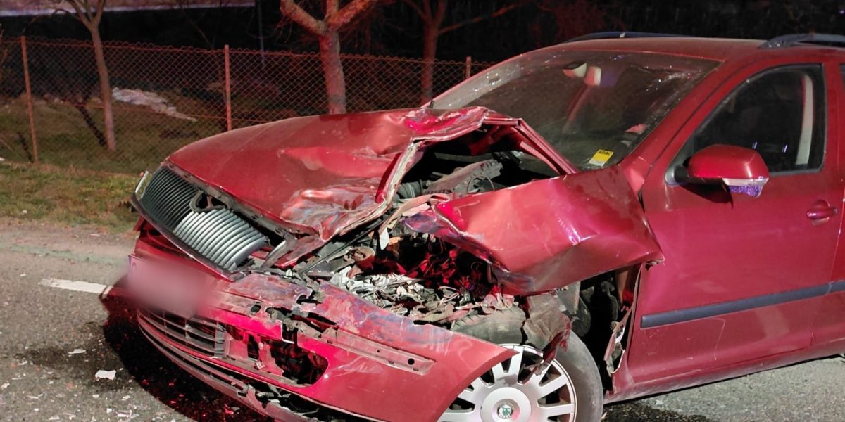 Tragedie pe șoselele din Cluj: doi morți și un copil rănit într-un accident devastator O mare tragedie s-a produs vineri pe drumurile din județul Cluj, când un accident rutier grav a dus la decesul a doi oameni și rănirea unei fetițe de doar trei ani