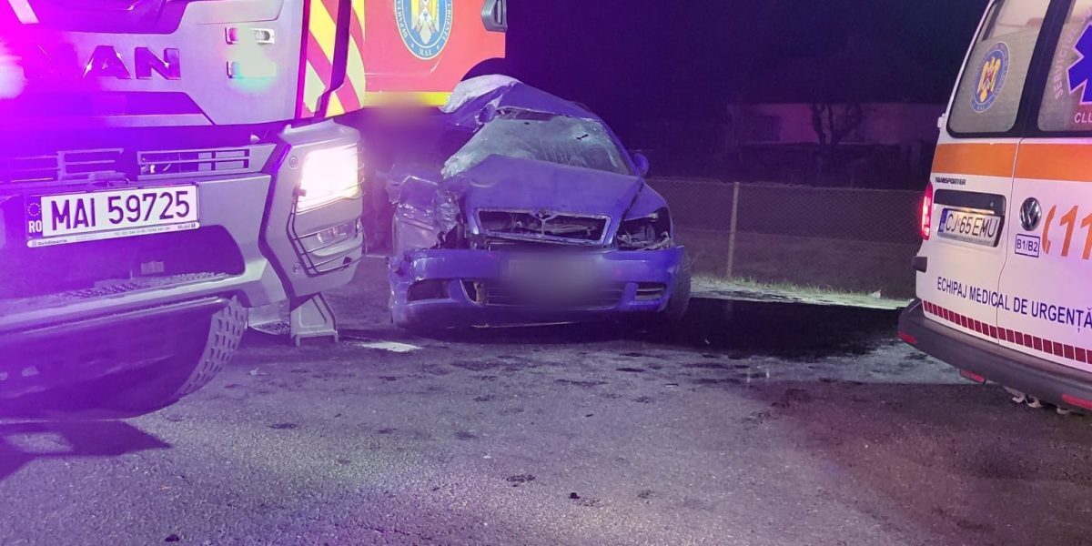 Trei mașini implicate într-un accident grav pe DN1 E60, lângă Negreni, Cluj, soldat cu rănirea unei fetițe de aproape trei ani O tragedie rutieră s-a produs joi seara pe DN1 E60, pe raza localității Negreni, județul Cluj, când un accident grav a blocat traficul și a generat teamă printre locuitori