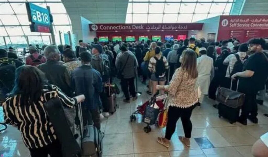 Operațiune de interceptare și teroare la Dubai: un incident suspect zguduie aeroportul internațional Sâmbătă dimineață, aeroportul internațional din Dubai a fost scena unei intervenții spectaculoase și misterioase, moment ce a suscitat panică și îngrijorare în rândul pasagerilor și autorităților locale