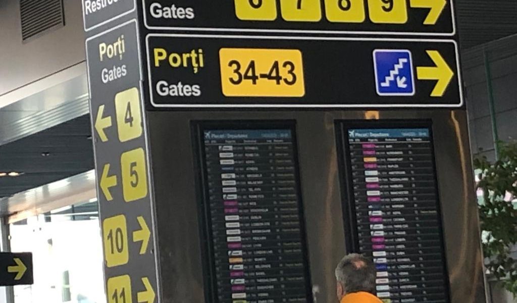 O zi agitată pe Aeroportul Internațional Henri Coandă, din cauza operațiunilor aeriene afectate de anunțul de miercuri privind zborurile anulate, a generat neliniște atât pentru pasageri, cât și pentru companiile aeriene