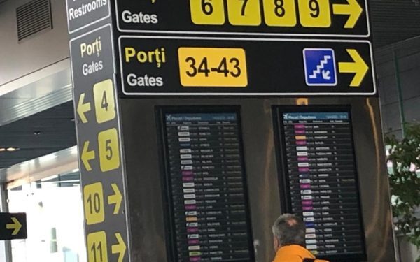 O zi agitată pe Aeroportul Internațional Henri Coandă, din cauza operațiunilor aeriene afectate de anunțul de miercuri privind zborurile anulate, a generat neliniște atât pentru pasageri, cât și pentru companiile aeriene