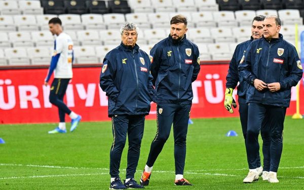 Mircea Lucescu, unul dintre cei mai respectați antrenori ai fotbalului românesc, a fost internat de urgență în secția de cardiologie a Spitalului Universitar din București, după ce s-a simțit rău în timpul unei emisiuni dedicate naționalei