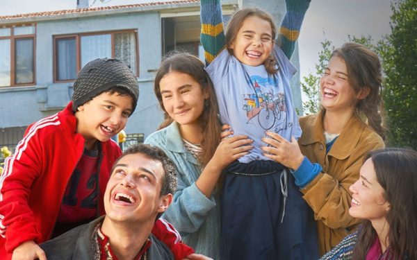 Serialul turcesc „Ai Nimănui” va debuta pe postul Kanal D în data de 30 martie 2026, marcând un nou capitol în oferta de entertainment a postului