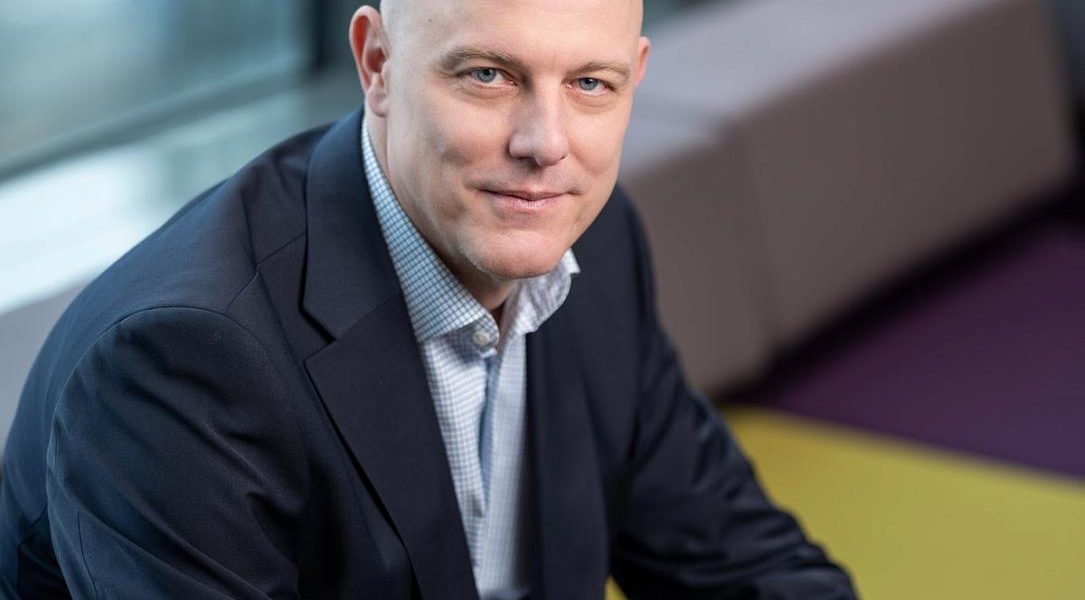 Carrefour România își întărește echipa de conducere în contextul procesului de vânzare a operațiunilor din țară, numind un nou director de Achiziții și Supply Chain