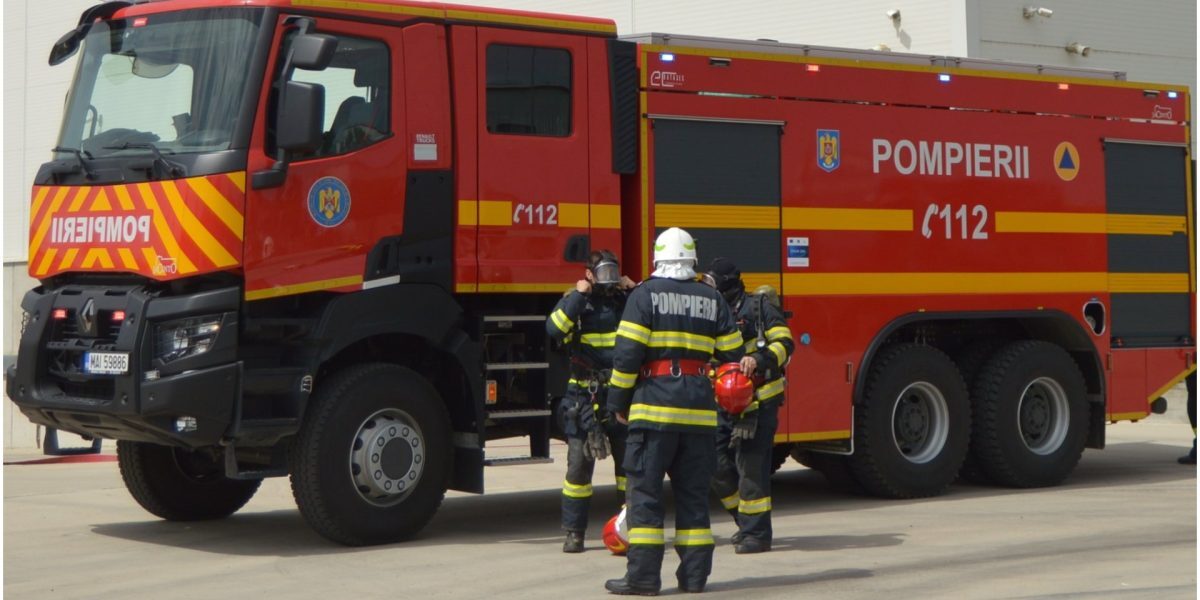 Un incendiu izbucnit duminică dimineață într-una dintre cele mai aglomerate zone comerciale din Ploiești a suscitat îngrijorare și a mobilizat eforturi semnificative din partea pompierilor, cu toate că situația a fost rapid sub control