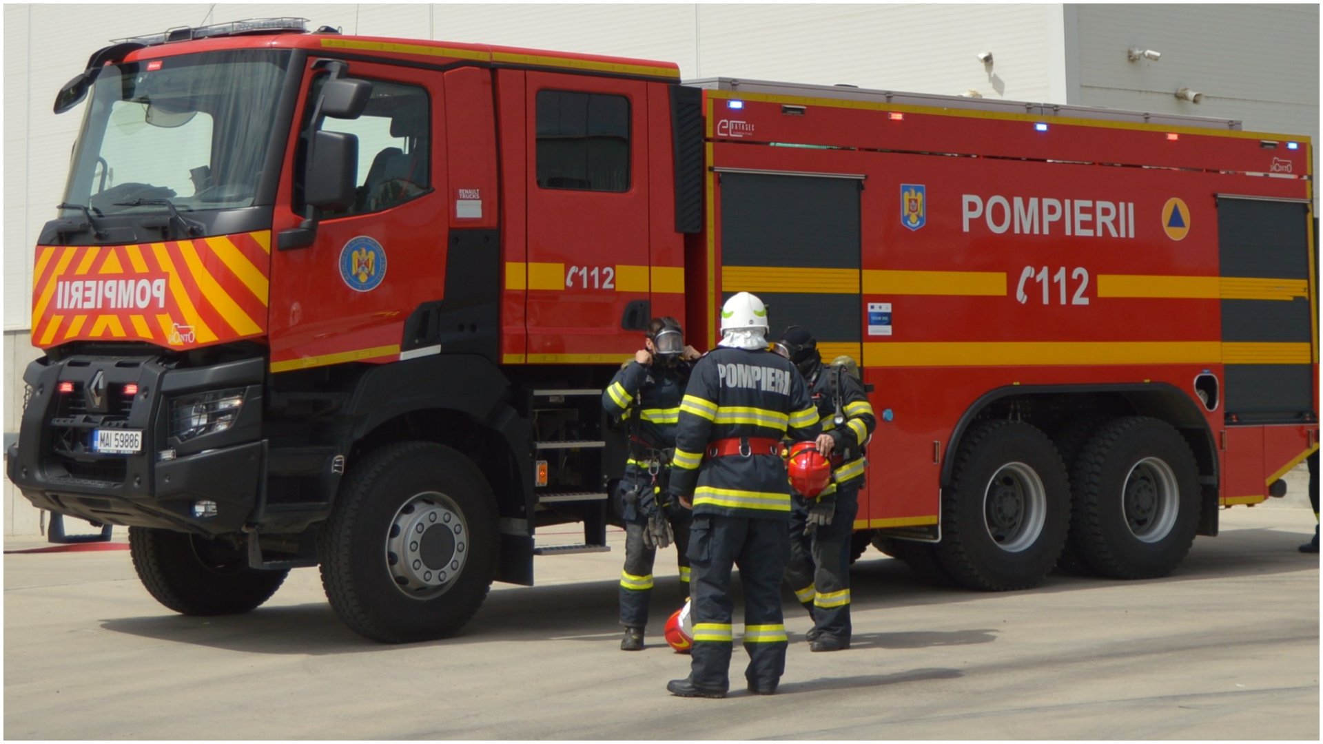 Un incendiu izbucnit duminică dimineață într-una dintre cele mai aglomerate zone comerciale din Ploiești a suscitat îngrijorare și a mobilizat eforturi semnificative din partea pompierilor, cu toate că situația a fost rapid sub control