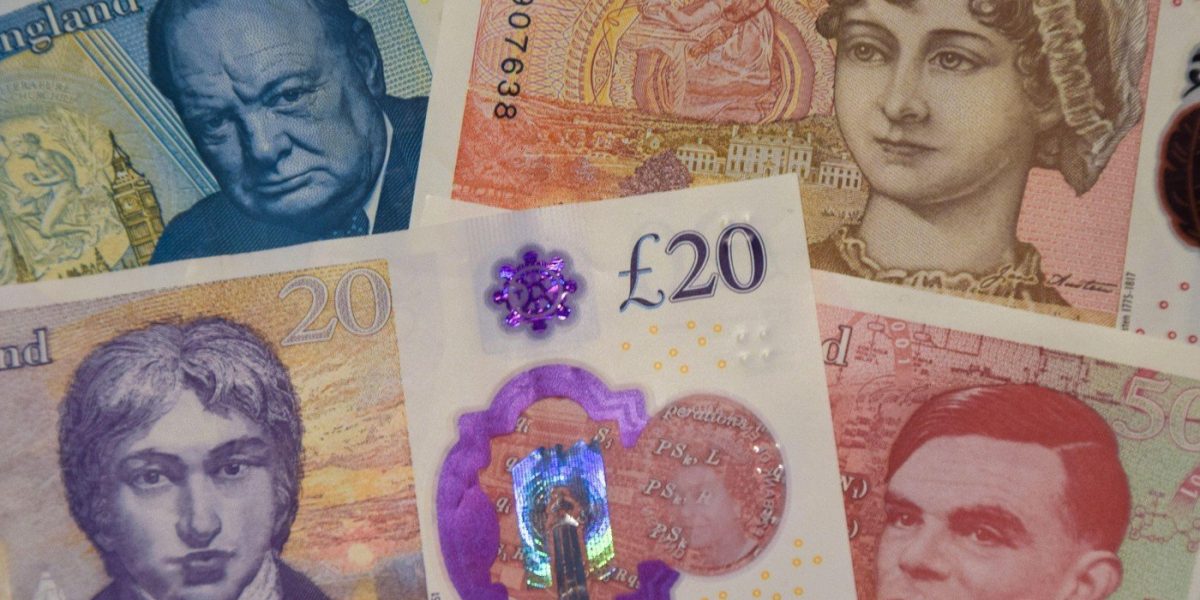 Bancnotele din Marea Britanie își schimbă designul; personaje emblematice înlocuite