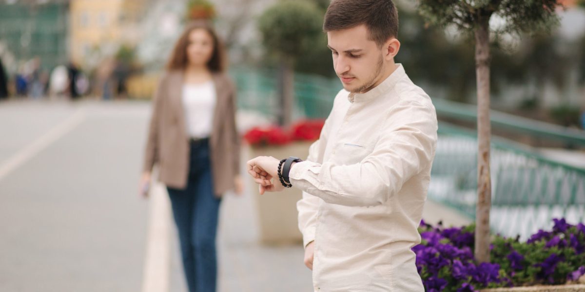 Aproape o treime dintre bărbații din generația Z cred că soția trebuie să se supună soțului, o cifră care evidențiază o revenire surprinzătoare la mentalități de tip tradițional, într-o epocă în care egalitatea de gen este de mult timp un pilon al discuțiilor sociale și culturale