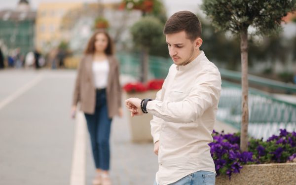 Aproape o treime dintre bărbații din generația Z cred că soția trebuie să se supună soțului, o cifră care evidențiază o revenire surprinzătoare la mentalități de tip tradițional, într-o epocă în care egalitatea de gen este de mult timp un pilon al discuțiilor sociale și culturale