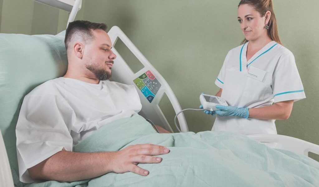 România își extinde capacitatea de a trata pacienții cu afecțiuni cardiace critice, după ce Ministerul Sănătății a anunțat oficial aprobarea extinderii rețelei Unităților de Supraveghere și Tratament Avansat al Pacienților Cardiaci Critici (AP-USTACC)