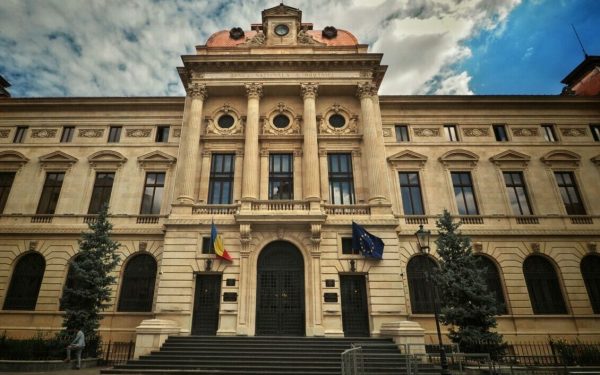 BNR lansează o reproducere limitată a monedei de 5 lei din 1880, o reproduсere care aduce mai aproape de public un simbol de patrimoniu național, păstrându-i toate detaliile originale