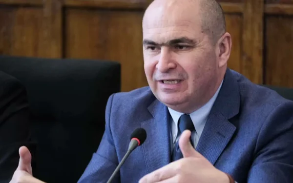 Ilie Bolojan evită promisiuni imediate pentru reforma salariilor în sectorul public, într-un context de incertitudine și istoricul salariaților de ani de zile În ultimele săptămâni, dezbaterea cu privire la reformarea sistemului de salarizare în sectorul public a devenit o temă centrală pe agenda politică a guvernului României