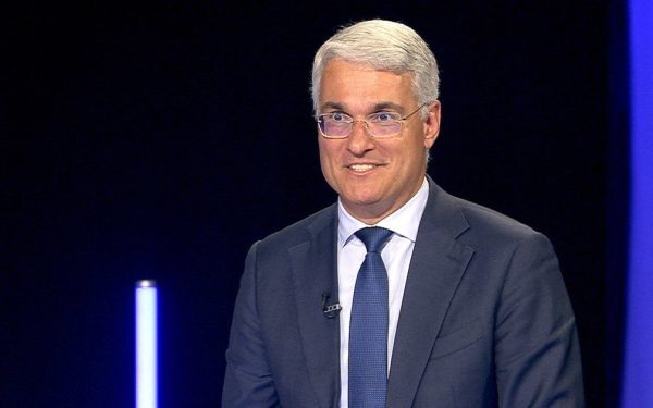 Dragoș Pîslaru ironizează moțiunea simplă depusă în Parlament: „O mare bucurie”