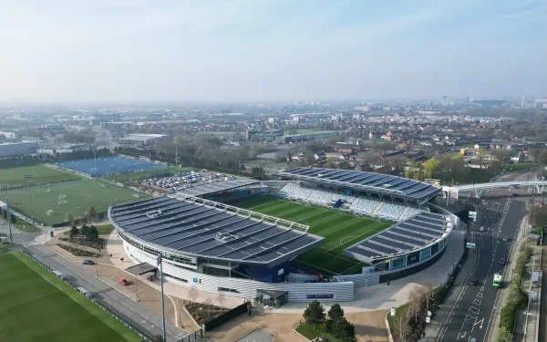 Manchester City își extinde prezența în Statele Unite prin lansarea unui nou club dedicat tinerilor jucători Manchester City a anunțat oficial lansarea unui nou club de youth soccer în Statele Unite, marcând o etapă semnificativă în strategia de expansiune globală a grupului City Football Group (CFG)