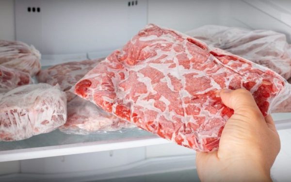 Cine va consuma carne din Brazilia, fără să știe, riscă să se expună unor substanțe interzise și potențial cancerigene