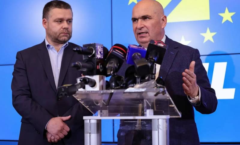 Tensiuni în coaliția de guvernare: Un nou mecanism contestat pentru plata datoriilor Primăriei Capitalei Discuțiile din interiorul coaliției de guvernare s-au intensificat luni, odată cu dezvăluirea unui mecanism controversat propus în proiectul de buget pentru anul 2026