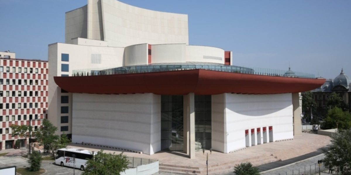 Câștigătorii concursului pentru postul de manager al Teatrului Național „I.L