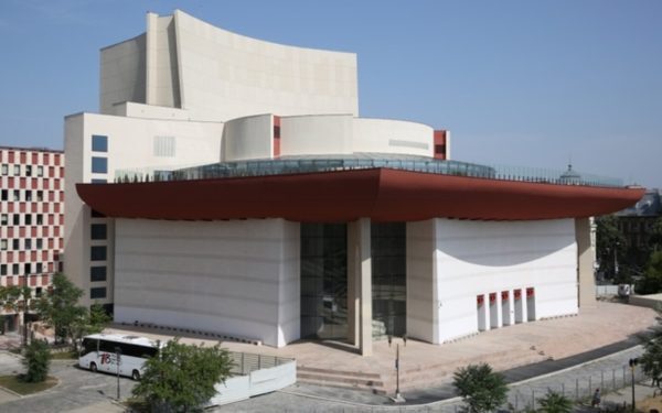Câștigătorii concursului pentru postul de manager al Teatrului Național „I.L