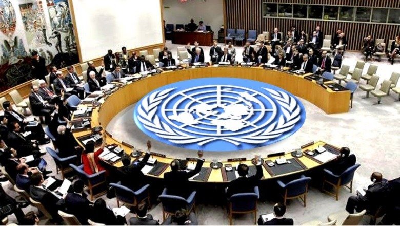 Consiliul de Securitate al ONU a adoptat miercuri o rezoluție care solicită încetarea imediată a atacurilor Iranului asupra statelor din Golf, în special asupra Arabiei Saudite, Emiratelor Arabe Unite și Bahrain, și a acțiunilor împotriva Iordaniei