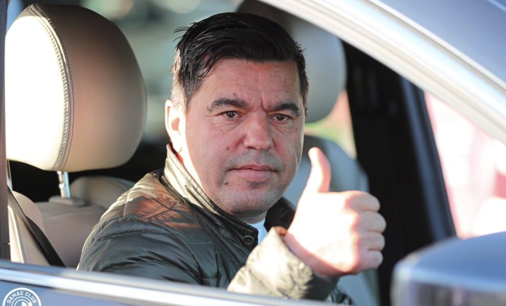 Cosmin Contra, antrenorul român în vârstă de 50 de ani, a reușit, pentru prima dată în cariera sa, să ajungă în Qatar, iar succesul de la Al-Arabi Doha l-a consolidat în postura de tehnician de top în zona Golfului Persic