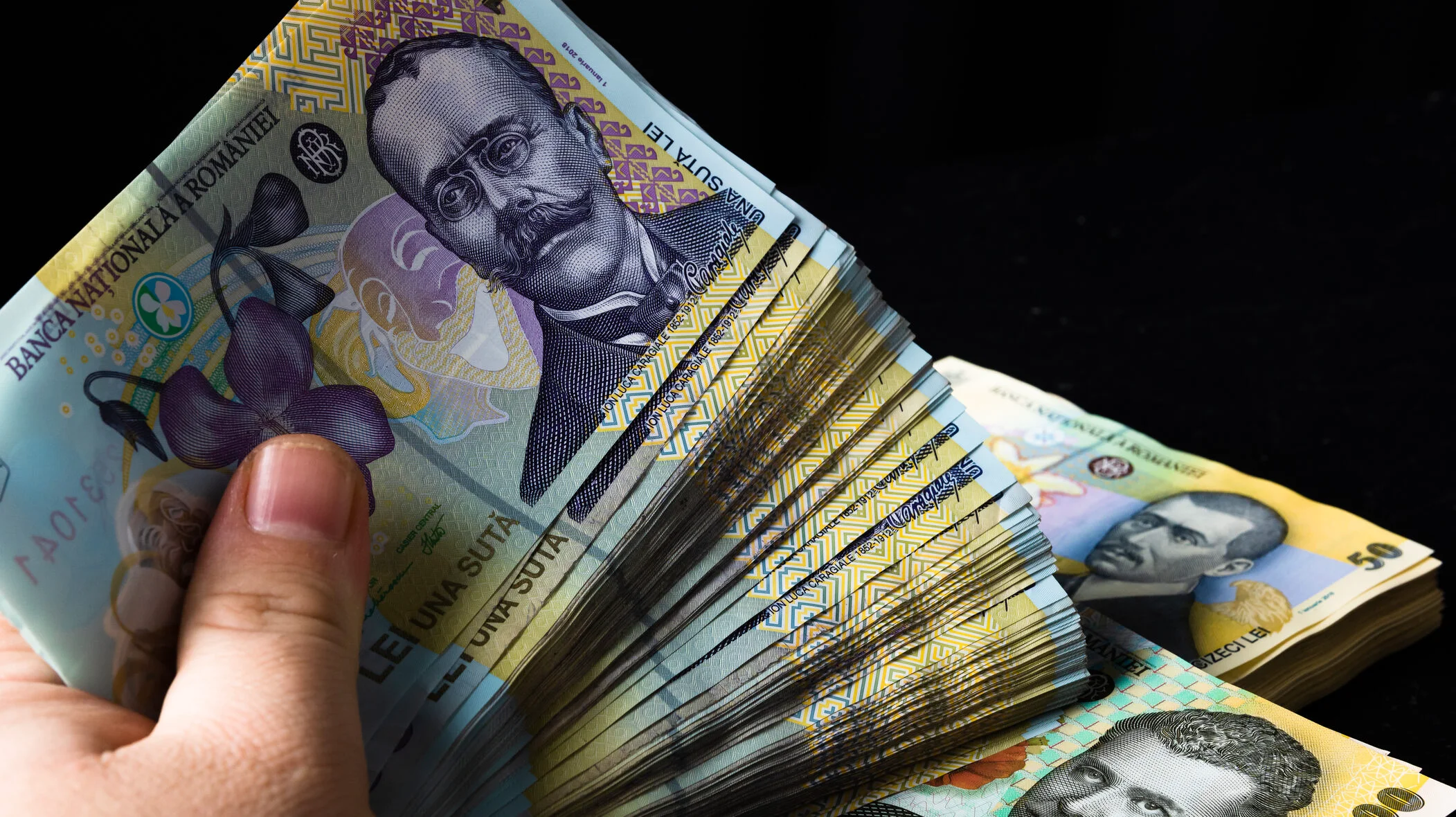 Titularul unui cont bancar are, în mod fundamental, dreptul să își retragă fondurile în orice moment, însă această operațiune nu este întotdeauna atât de simplă precum pare la prima vedere