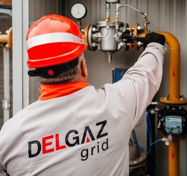 Delgaz Grid a înregistrat în 2022 o infracțiune masivă: peste 23 de milioane de kWh de gaze furate Anul trecut, rețeaua de distribuție a companiei Delgaz Grid a fost ținta unui val de furturi de gaze naturale, un fenomen care atrage tot mai multă atenție din partea autorităților și a industriei energetice din România