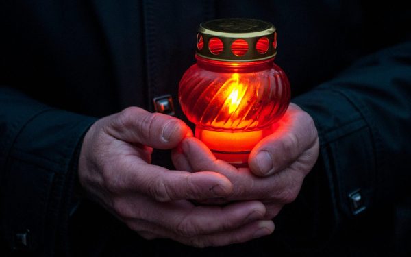 Doliu în lumea literară internațională: a murit Antonio Lobo Antunes, maestrul cuvântului în limba portugheză Poate unul dintre cei mai respectați și influenți scriitori contemporani ai limbii portugheze, Antonio Lobo Antunes, a încetat din viață, lăsând în urmă o moștenire literară de o valoare inestimabilă