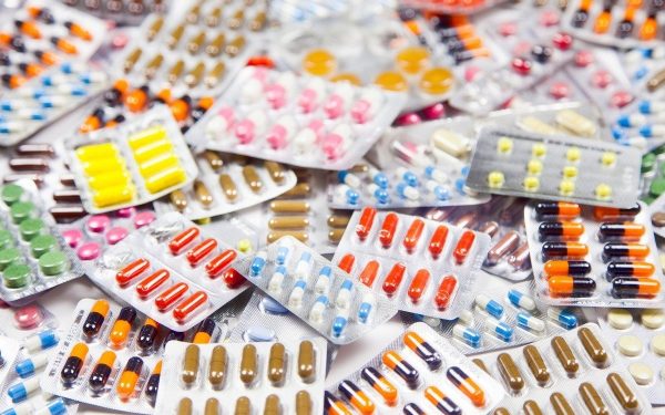 Proiect european de amploare pentru combaterea rezistenței la antibiotice, lansat în Timișoara Un proiect european cu o durată de până în 2028, menit să schimbe radical modul în care se combate rezistența la antibiotice, a fost oficial lansat zilele acestea, cu participarea unor instituții de prestigiu din România și Ungaria