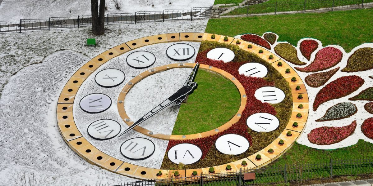 Ora de vară 2026: când se schimbă și ceasurile avansează