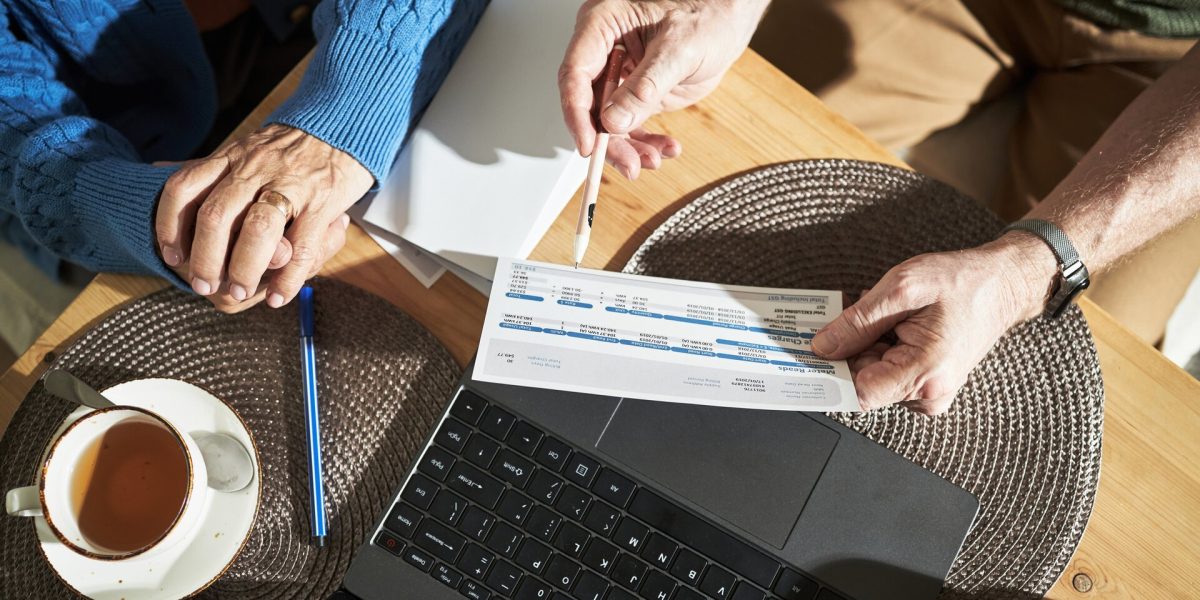 Românii au tot mai frecvent schimbat furnizorul de electricitate în ultimul februarie, un semnal clar al vorbelor de pe piața liberalizată a energiei