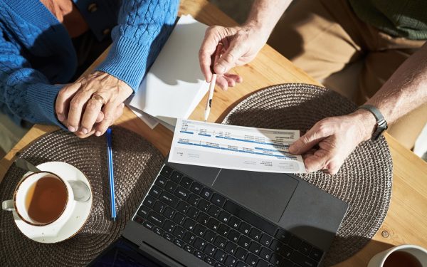 Românii au tot mai frecvent schimbat furnizorul de electricitate în ultimul februarie, un semnal clar al vorbelor de pe piața liberalizată a energiei