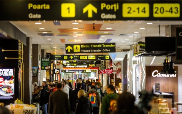 Aeroporturile din România au înregistrat o creștere semnificativă a traficului de pasageri în 2025, atingând aproape 28,5 milioane de călători, conform datelor furnizate de Institutul Național de Statistică