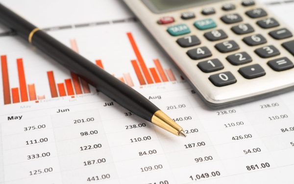 Economia României intră oficial în recesiune tehnică, confirmând temerile analiștilor și marcând al doilea trimestru consecutiv de scădere a producției economice