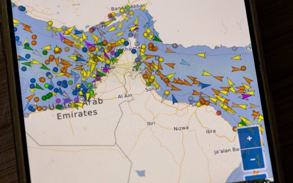 Prețul petrolului atinge recorduri istorice în contextul tensiunilor geopolitice din Orientul Mijlociu Pe data de 11 iulie 2008, piața petrolieră a avut parte de un moment de cotitură, când prețul țițeiului a ajuns la cel mai înalt nivel din istorie până acea dată, marcând o cifră-record de peste 147 de dolari per baril
