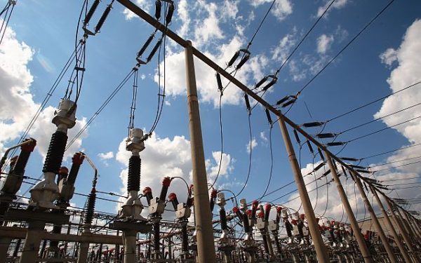 ANRE va majora de patru ori garanţia solicitată investitorilor din sectorul energetic pentru racordarea la rețea, într-un efort de a stimula dezvoltarea investițiilor din domeniul energiei, dar și de a asigura un cadru mai sigur pentru companiile care vor să pună în funcțiune noi capacități de producție sau distribuție