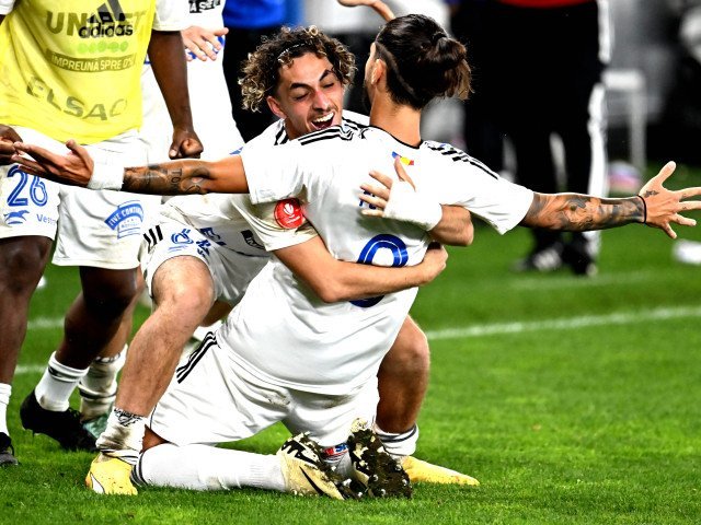 România, la răscrucea carierei: un transfer care ar putea schimba totul pentru un jucător de top O veste de ultimă oră zguduie scena fotbalului românesc