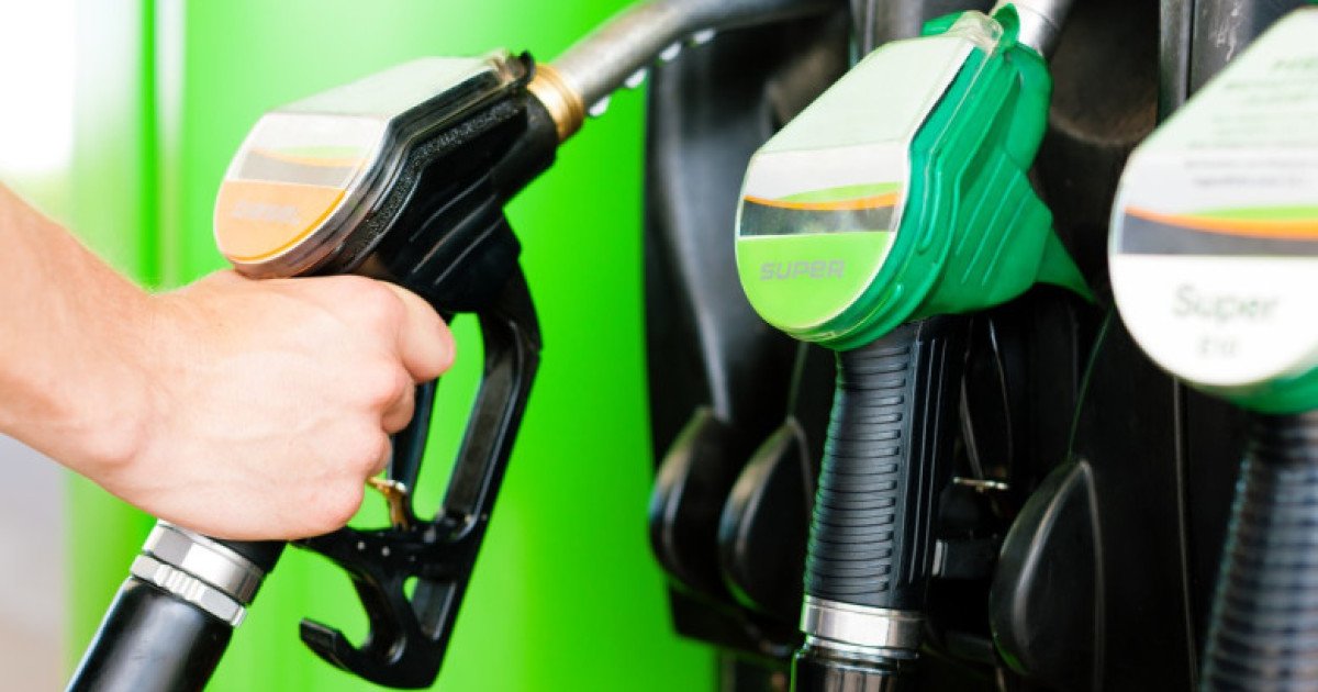 Fostul ministru de Finanțe, Adrian Câciu, face un apel dur către autoritățile de reglementare din domeniul energetic, acuzând lipsa de acțiune în contextul creșterii prețurilor carburanților, în condițiile tensionate ale conflictului din Orientul Mijlociu