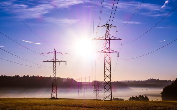 Slovacia amenință cu retragerea sprijinului energetic pentru Ucraina, pe fondul deteriorării relațiilor și al crizei energetice Slovacia pare să fie în prezent la un pas de a-și retrage suportul energetic pentru Ucraina, pe fondul tensiunilor create de criza energetică și disputele legate de furnizarea de resurse, în special de tranzitul petrolului rusesc